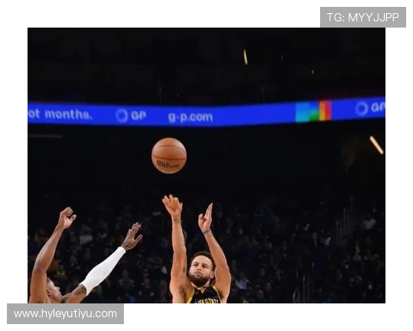 利拉德挡拆效率提升显著 拉开与库里传球分布差距